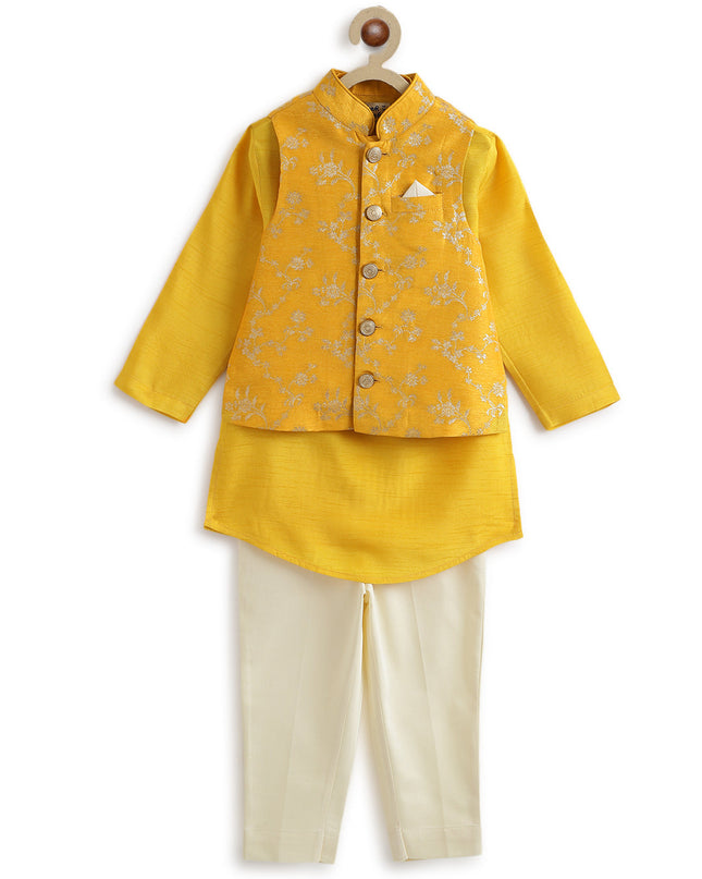 Inaayat Brocade 3 Pc Bundi Set