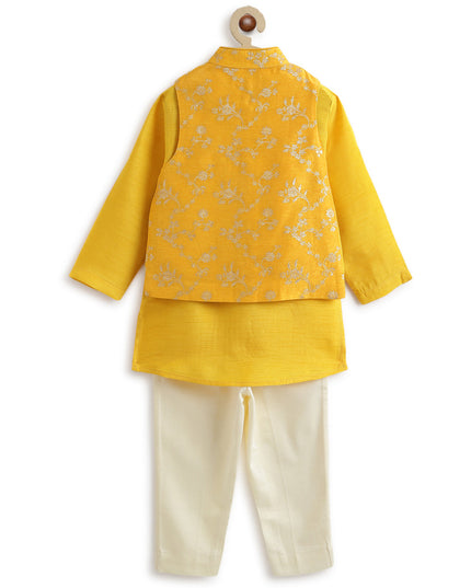 Inaayat Brocade 3 Pc Bundi Set